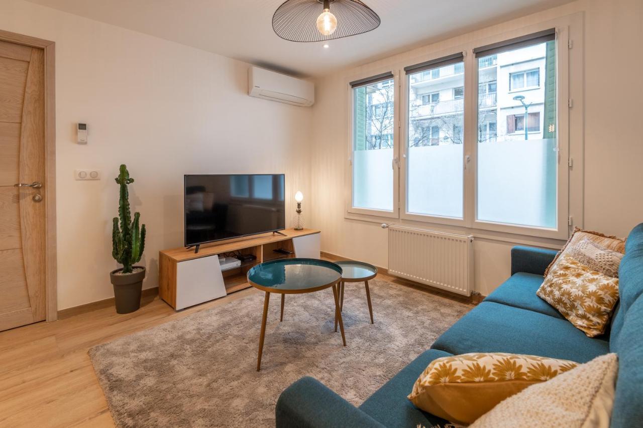 7 Rhone Super T2 Renove Avec Place De Parking Privee Lägenhet Annecy Exteriör bild